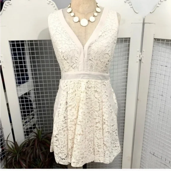 Free People Lovely in Lace off White Lace Mini Dress - Medium - Picture 3 of 9